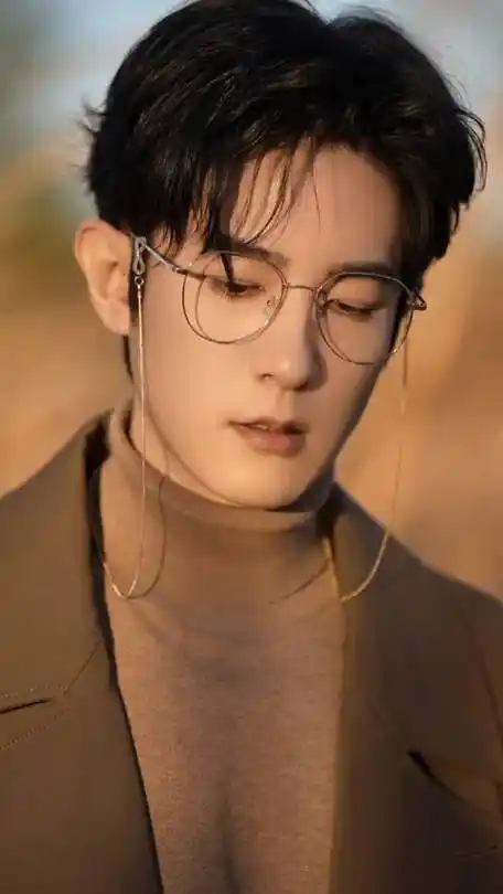 季肖冰回应隐婚当爸这件事了,是真的