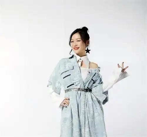 《今夜百乐门》人气精分少年 金靖签约米未传媒