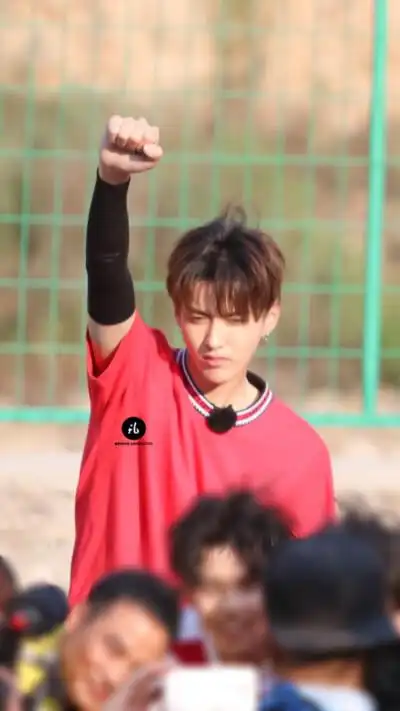 吴亦凡 kris 天神 帝宝 盛世美颜 行走的画报 撕漫男 160530 七十二层