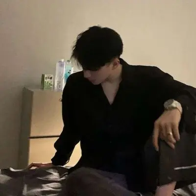 沫兮 高冷成熟酷帅超清男生头像