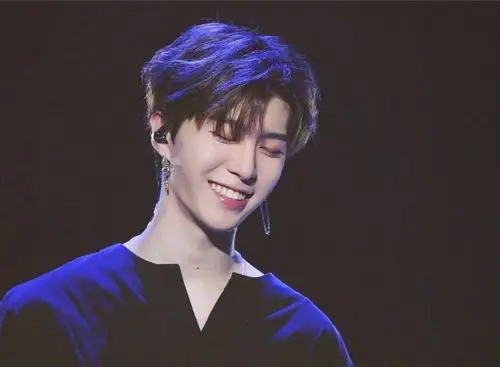 如玉山上行,光映照人——范丞丞笑容合集