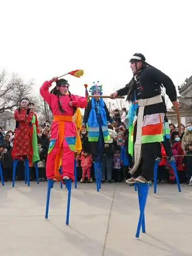 黑旗高跷闹元宵 - 美篇