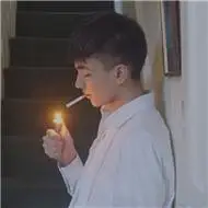 qq头像抽烟男生叼,男生头像图片