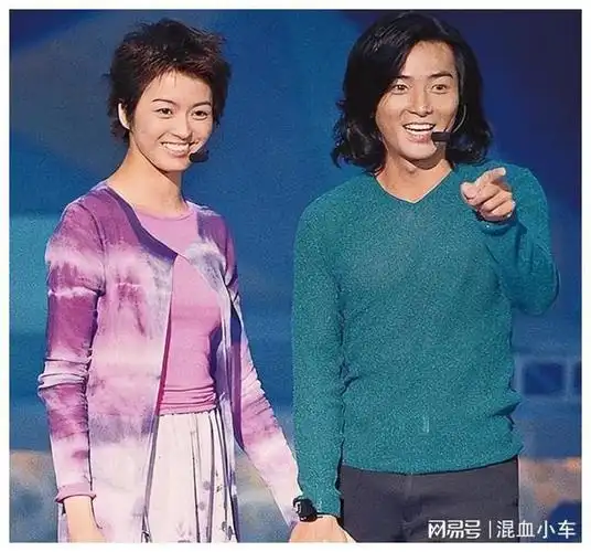 三年后,郑伊健在梁咏琪的演唱会上,有媒体以及八卦的网友发现绯闻男