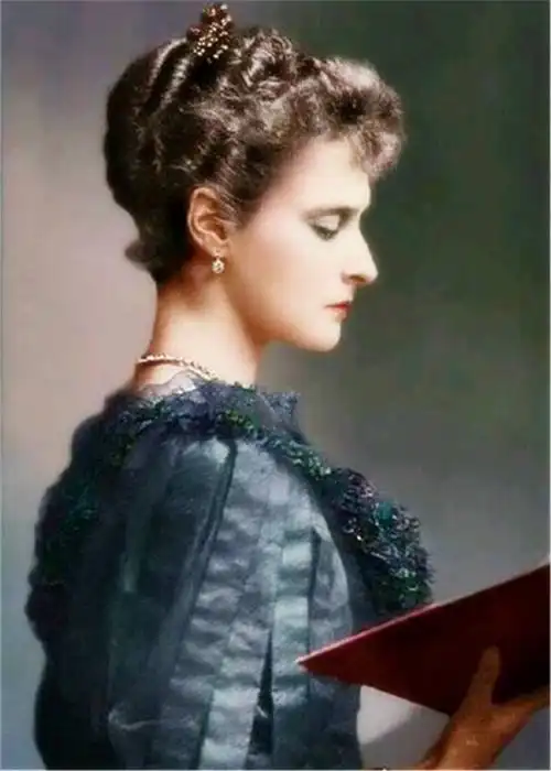 上个世纪欧洲王室的名媛,个个美艳不可方物?老照片见证玄机
