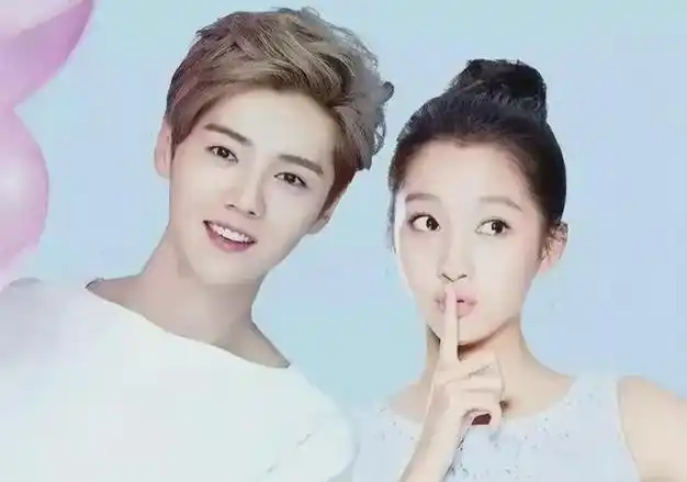 "关晓彤与鹿晗:逆流而上的爱情传奇,娱乐圈的璀璨清流"|乐器|胡歌老婆