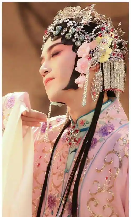 女装能骗过观众的男演员,就看这4位了,陈晓是真的绝_演技_角色_刘学义