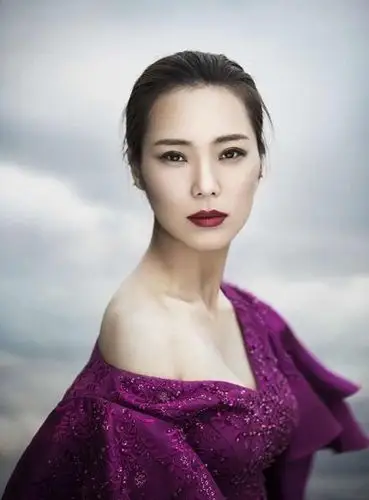 农村姑娘辍学打工做服务员,成刀郎弟子一炮而红,如今商演不断