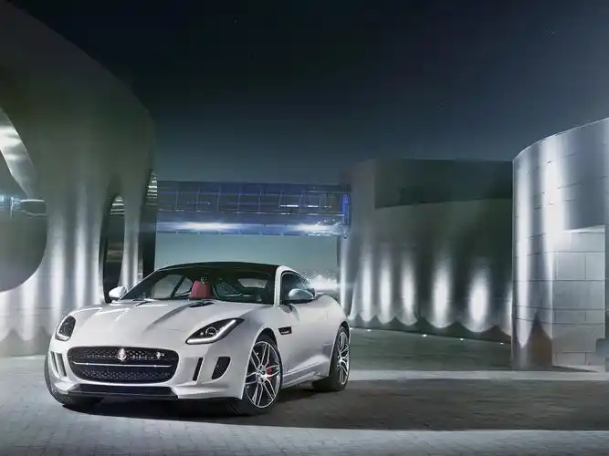 捷豹,f,typrr,跑车,炫酷,豪车,城市,汽车捷豹壁纸图片