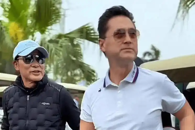 任达华,王敏德现身澳门,前者老态尽显,后者依旧帅气_保养_状态_身高