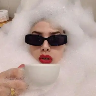 ins头像女冷淡高清好看的2020高冷欧美风格头像图片