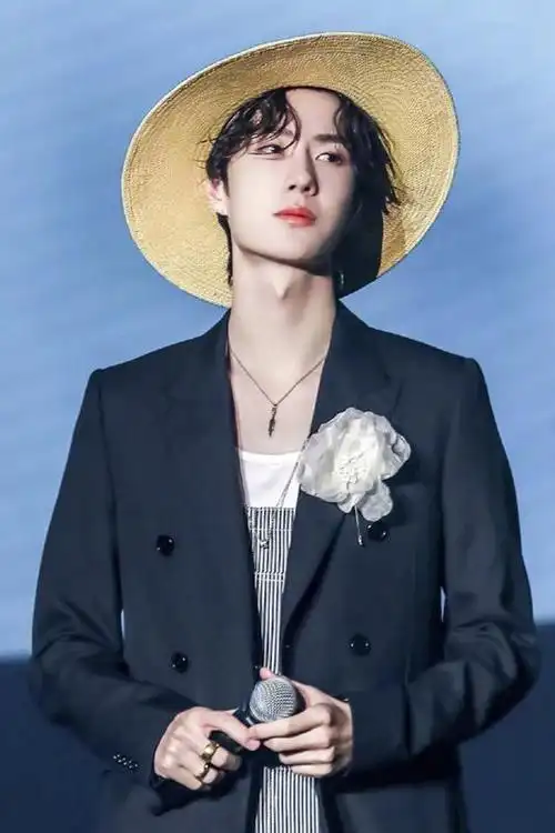 肖战,王一博等陈情令主演惊艳亮相,给粉丝带来惊喜福利,引起这个夏天