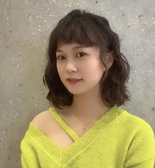 女人四十岁后烫发,多选这3种,气质又时尚|短发|发型|脸型|减龄_网易