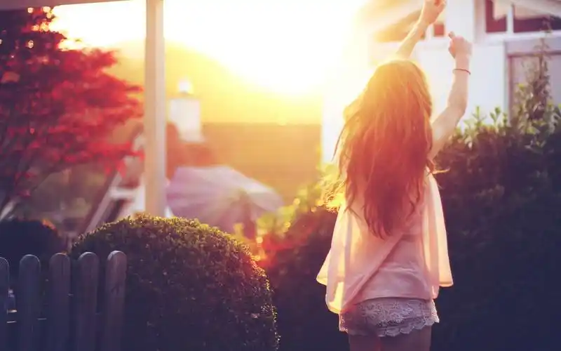 非主流美女背影唯美图片电脑桌面壁纸