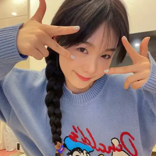 11月12日 23:31   关注  爱豆头像 可二改 徐梦洁 评论 收藏