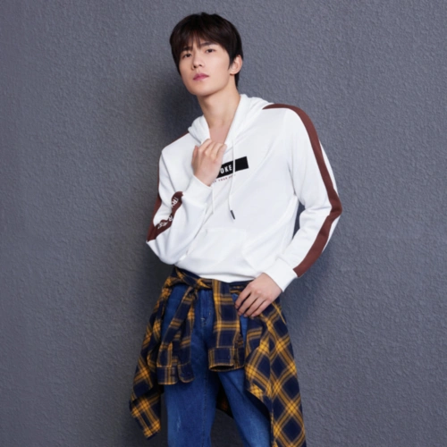 翩翩浊世佳公子军艺校草是杨洋他竟如此会穿搭