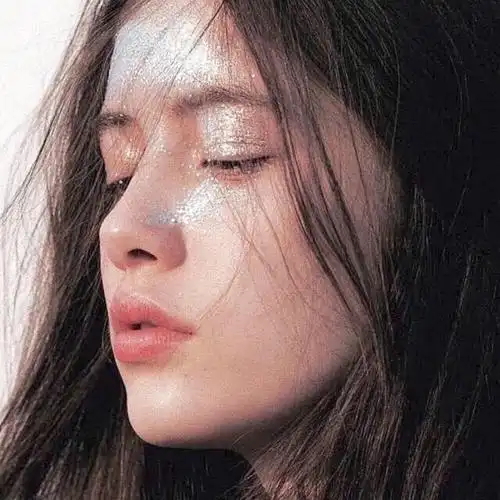 2月19日 14:54   关注  女生头像