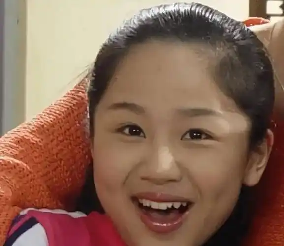 我看《家有儿女》的时候,就觉得这个有着可爱酒窝的小女孩真的很好看