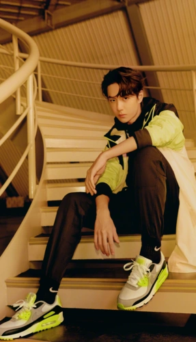 王一博的"糖果耐克"鞋火了,穿上后腿长得要命,男生一定得盘它