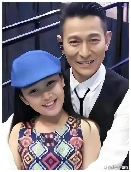 59岁刘德华女儿太漂亮了,恐怕是娱乐圈颜值最高的星二代了吧