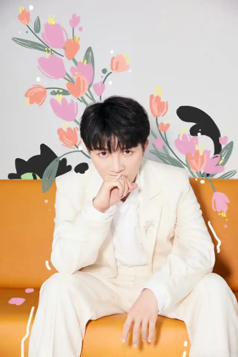 周深最近的造型都很帅耶,可能是我以前关注少了.