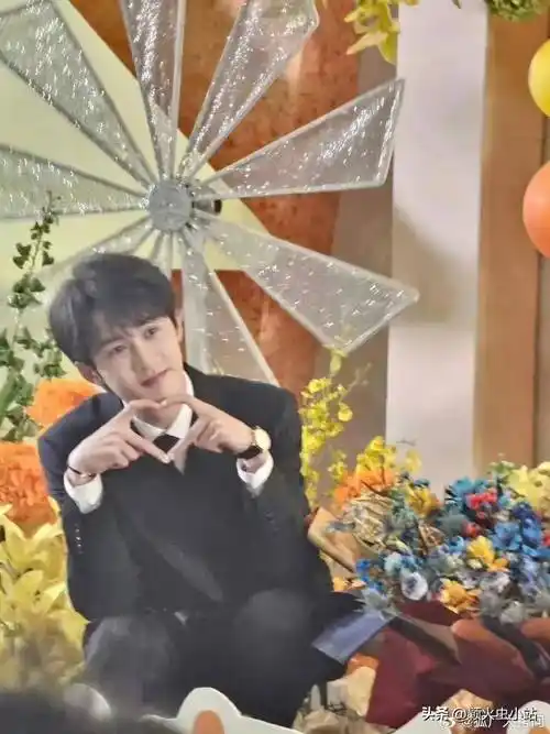 原创325娱乐瓜肖战王一博李现龚俊檀健次唐嫣谭松韵许凯李沁刘学义