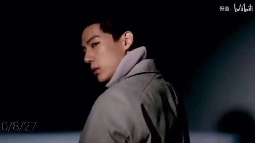 4k超清体验  01:53   绝命毒师bgm  寸头也能这么帅的王安宇