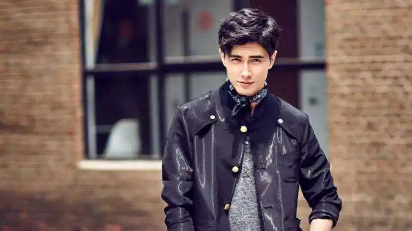 原创恋情曝光高伟光深夜带美女回家曾与女明星晒亲密照惹争议