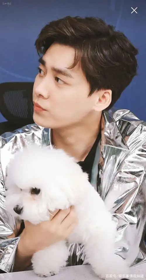 原来是因为只要李易峰出席活动后,有一些好看的照片,粉丝都会为其找上