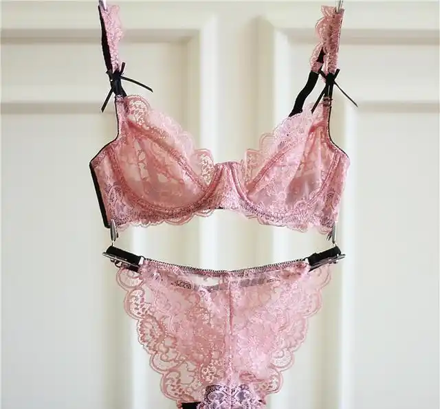 性感透明美背文胸,半遮半掩展露你的内在美,凸显你傲人的身姿