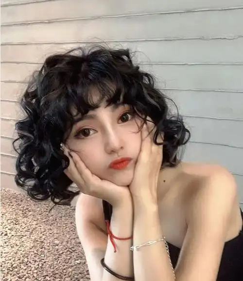 2021发型别乱剪烫发就选卷卷烫效果洋气又时尚