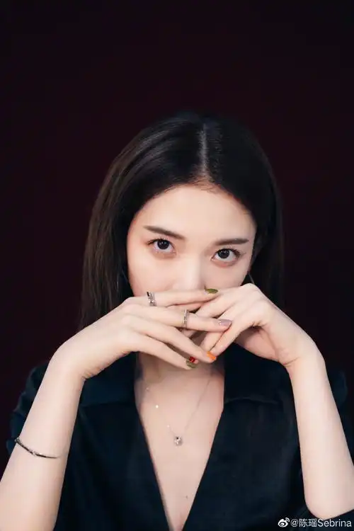 emphasis璀璨圣诞##crown the beautiful you