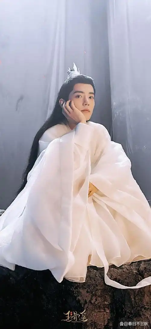 《玉骨遥》一播出,观众一边夸肖战颜值演技,一边吐槽任敏造型丑