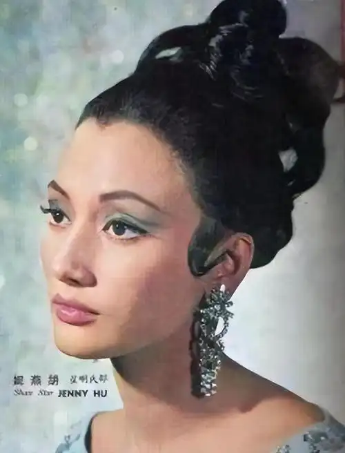 邵氏十二金钗之一胡燕妮因儿子与徐冬冬订婚再度被网友所知