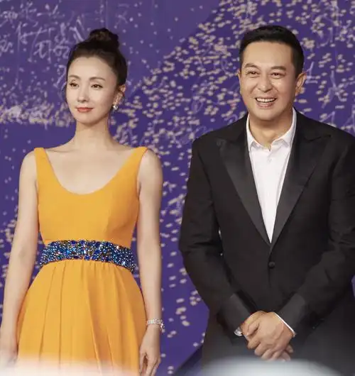 孙俪终于换发型,新剧塑造职场苏妲己,张嘉译杨超越加盟