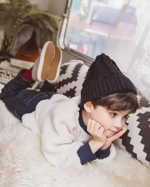 这个混血小男孩让18万人疯狂,网友:又来骗我生儿子