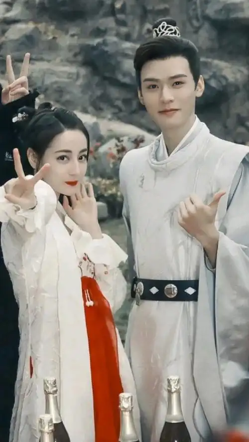 龚俊热巴认证安居乐烨磕到了