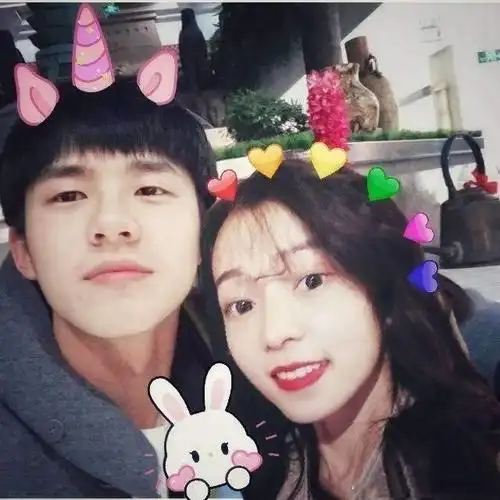 刘昊然蓄胡自拍拜年各个都是p图高手