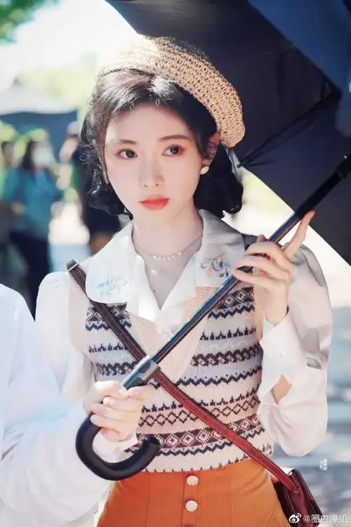 鞠婧祎民国千金造型##鞠婧祎粉墨江湖上班路透