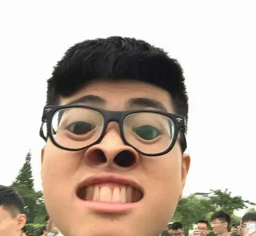 女朋友跟人跑了大神把我p得更加忧郁一点大神的回复太搞笑了