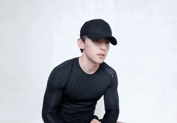 邓伦#还有人不知道邓伦是健身博主吗邓伦的肚子,邓伦的腹肌今天我就