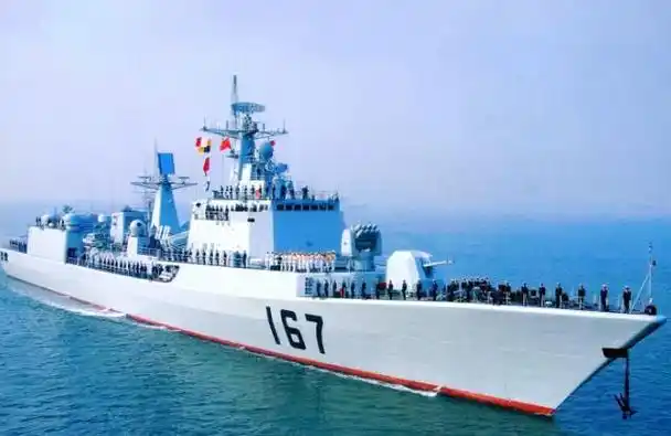 2025年中国海军展望拥有3艘航母8艘两攻舰45艘中华神盾舰