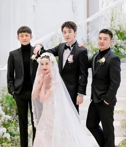 杨紫和张一山是演艺圈的著名演员,也是观众心中的"青梅竹马".