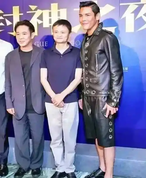 现在才知道,原来功夫巨星李连杰的个子比马云还要矮一点!