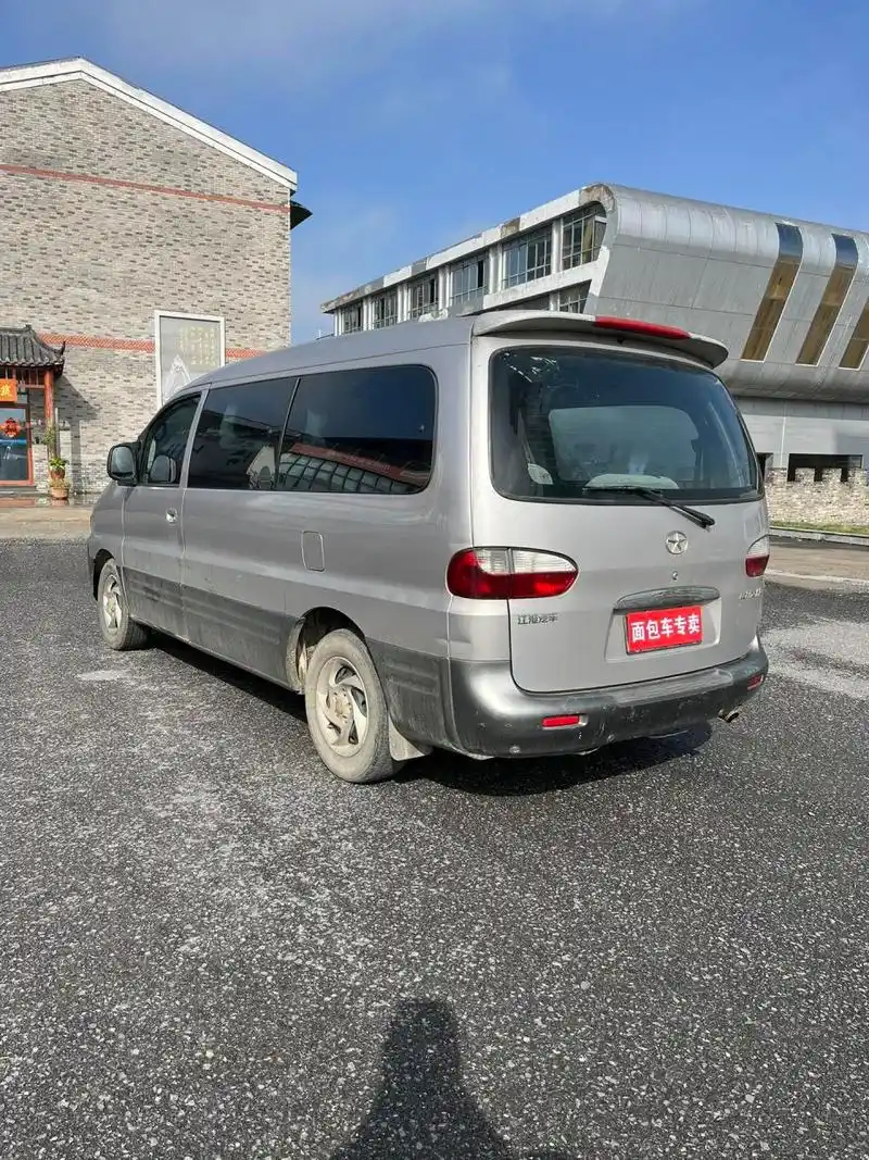 江淮瑞风柴油版面包车