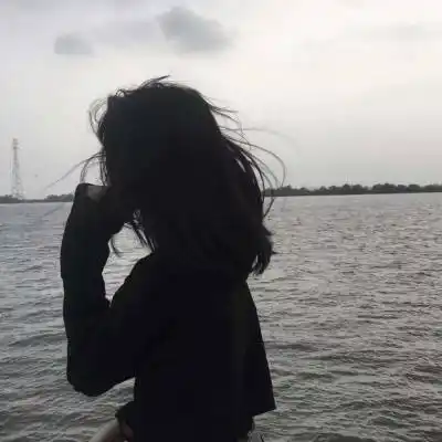 霸气高冷女生头像背影我们都活得太现实