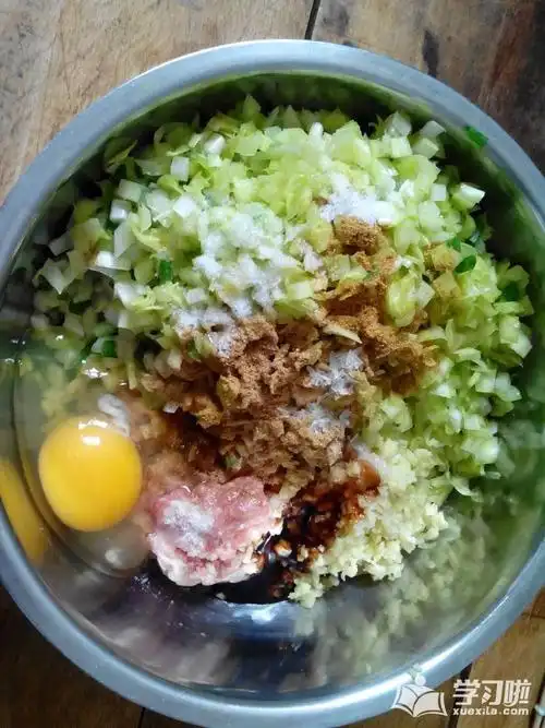 韭黄大肉饺子的做法步骤9