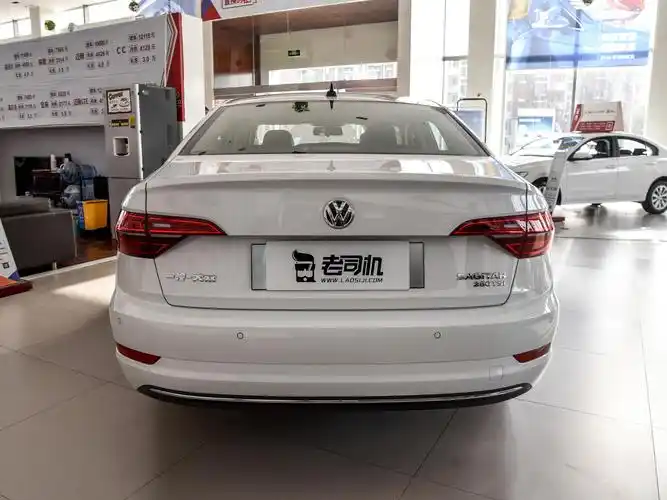 低油耗高品质,空间够大,质感越级,带你看大众速腾