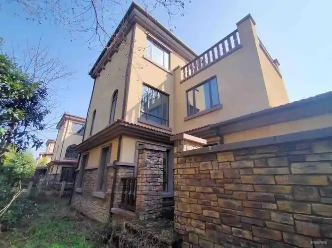 央企开发淀山湖湖景别墅离湖近的小区带地下室带大花园