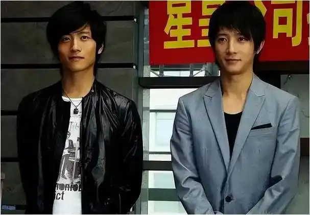 还与吴尊合拍了《阳光天使》,以及和彭于晏合作了《牵牛的夏天》